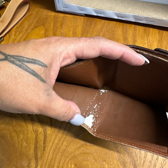 Authentic Louis Vuitton compact wallet - Picture 10 of 10